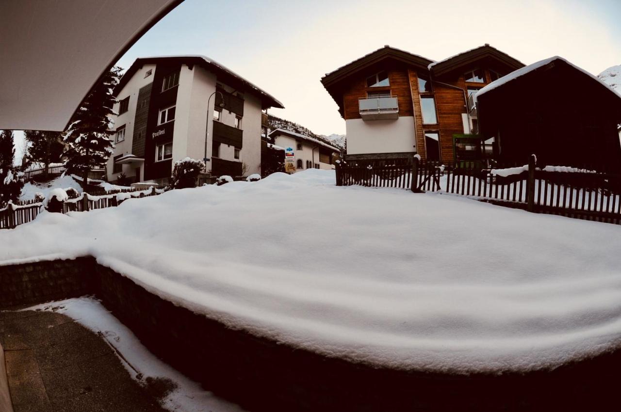 Апартаменты Emelie Zermatt 4**** Экстерьер фото
