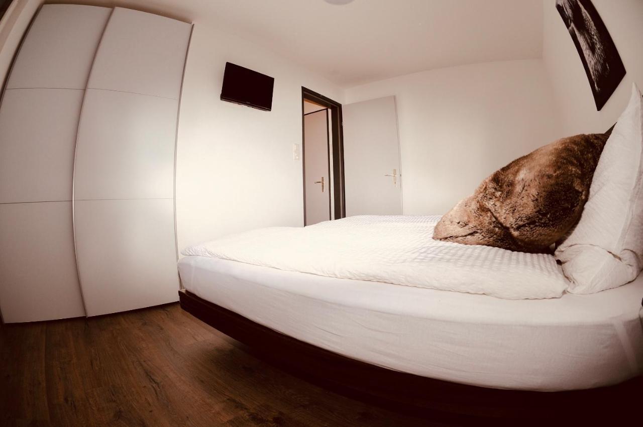 Апартаменты Emelie Zermatt 4**** Экстерьер фото